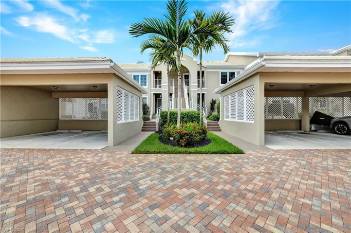 5895  Chanteclair  DR, Naples, FL 34108