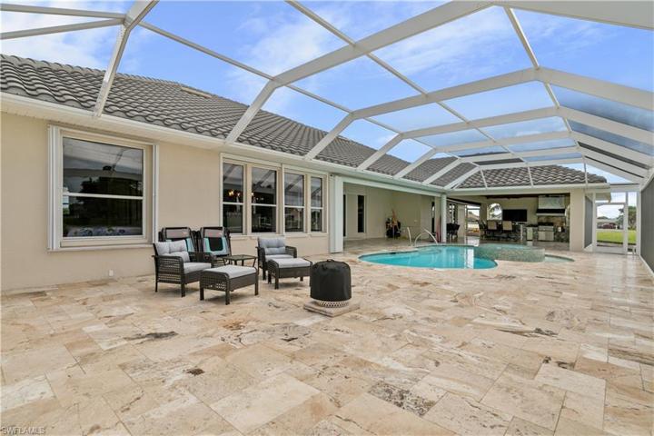 Party Deck 28 x 15