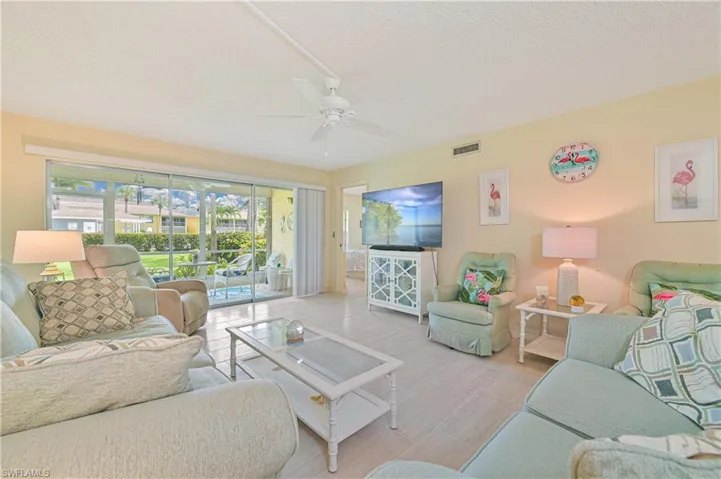 351 Charlemagne Blvd 105a, Naples, Florida 34112