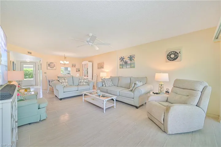 351 Charlemagne Blvd 105a, Naples, Florida 34112