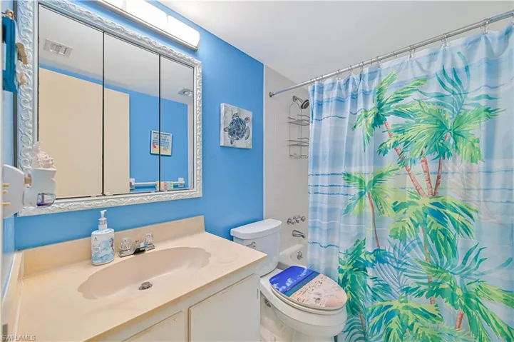 351 Charlemagne Blvd 105a, Naples, Florida 34112