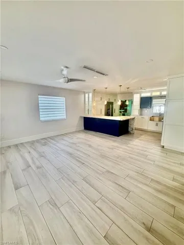 733  Pine Cone  LN, Naples, FL 34104