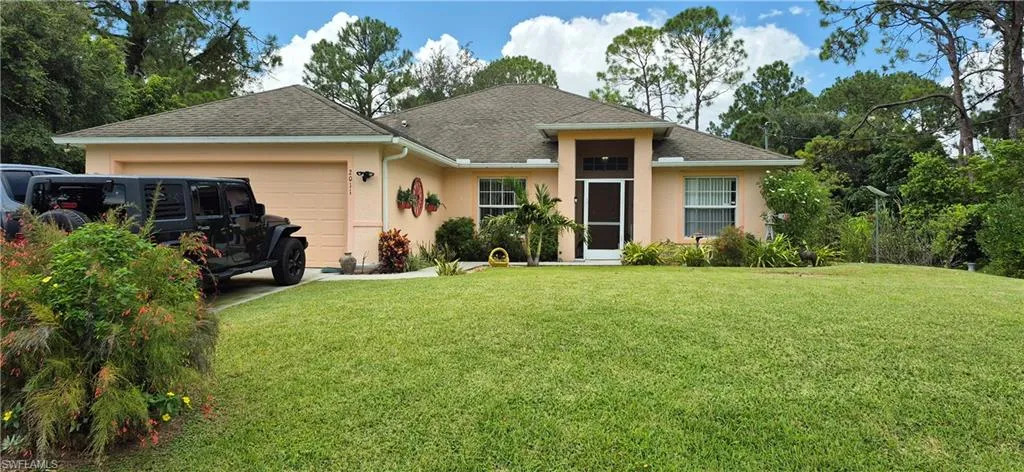 2011  Leroy  AVE, Alva, FL 33920