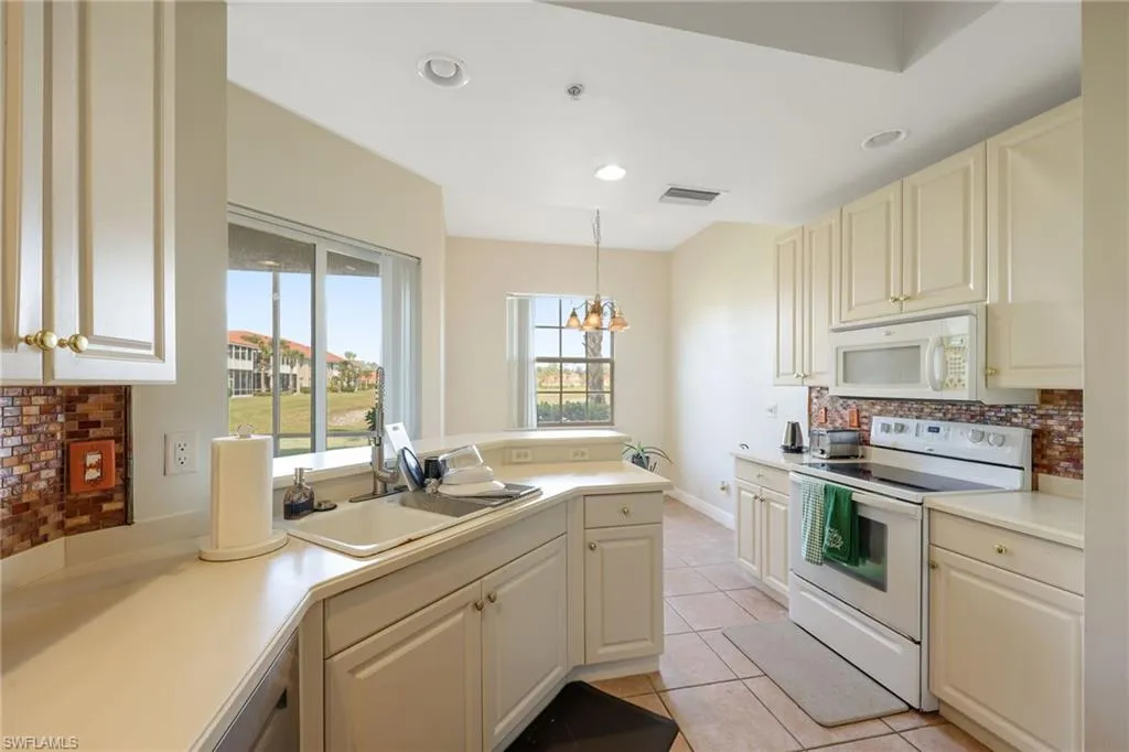 5630 Chelsey LN, Fort Myers, FL 33912,225013655