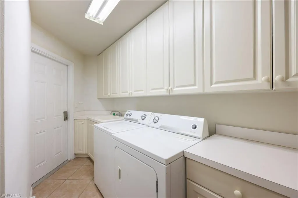5630 Chelsey LN, Fort Myers, FL 33912,225013655