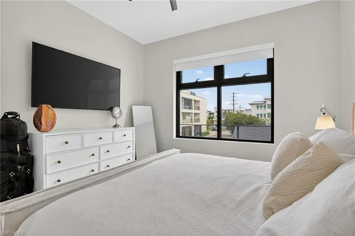 Bedroom with ceiling fan