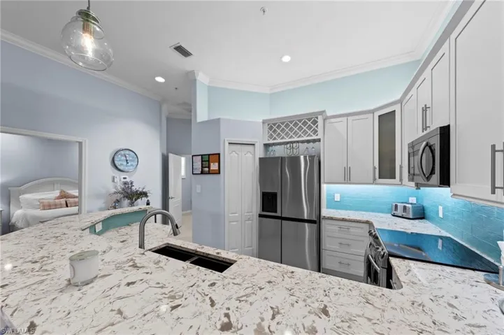 1285 Sweetwater Cv 2106, Naples, Florida 34110