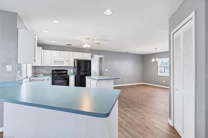 2028 SW 31st TER, CAPE CORAL FL 33914