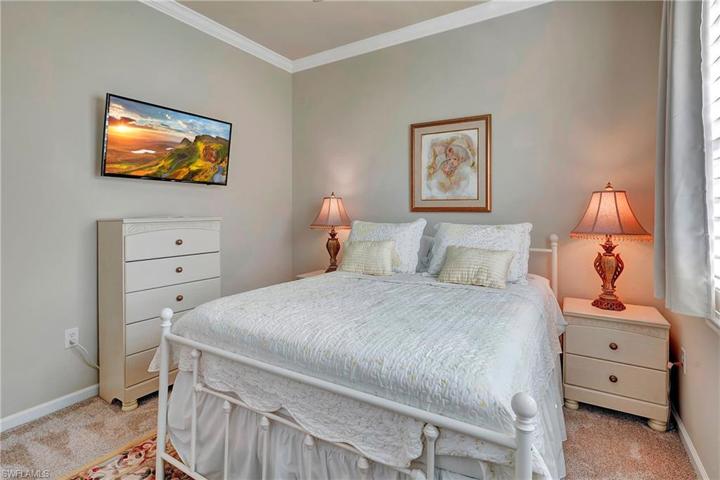 Guest bedroom 1