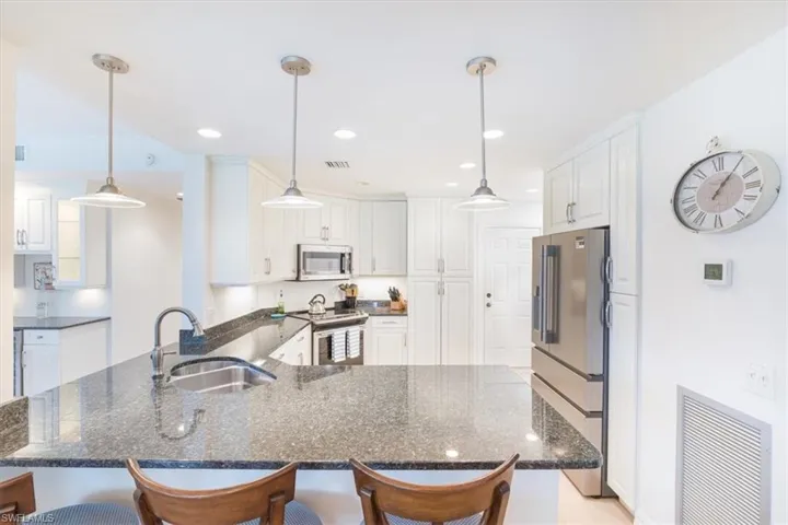 Beautiful Updated Kitchen with Coffee Bar