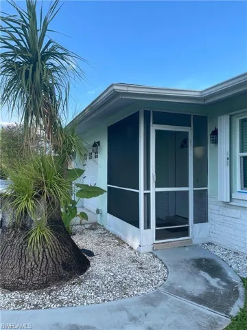 2705 Se 17th Ave, Cape Coral, Florida 33904