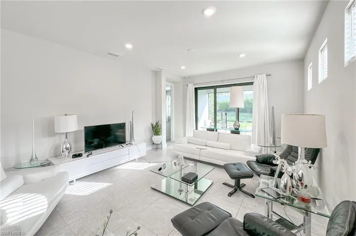 2244  Yellowfin  CIR, Naples, FL 34114