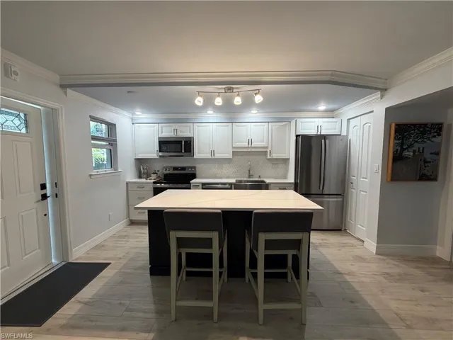 960  7th S ST, Naples, FL 34102
