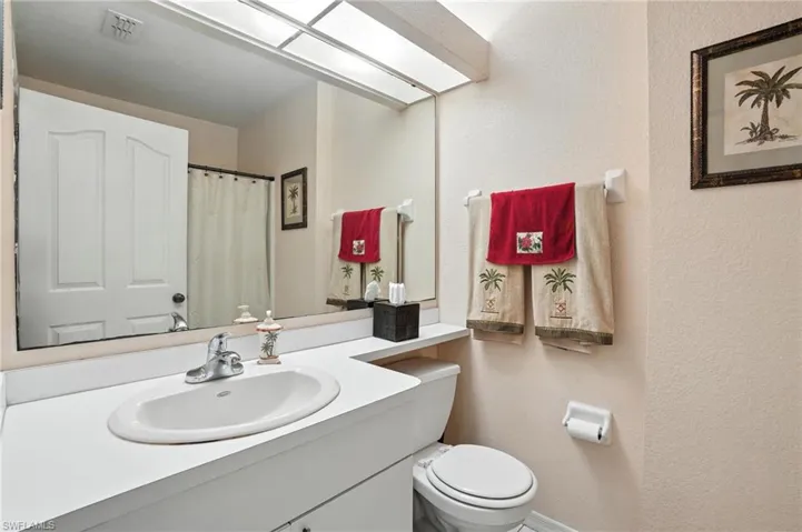 880  4th SE ST, Naples, FL 34117
