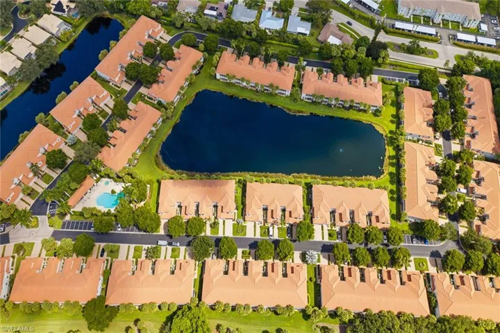 2190 Arielle Dr 901, Naples, Florida 34109