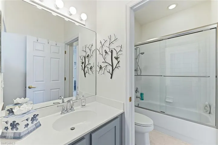 2190 Arielle Dr 901, Naples, Florida 34109