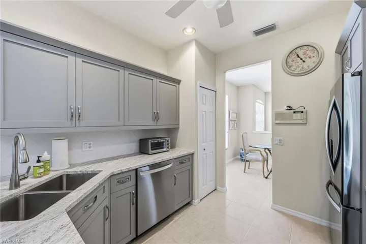2190 Arielle Dr 901, Naples, Florida 34109