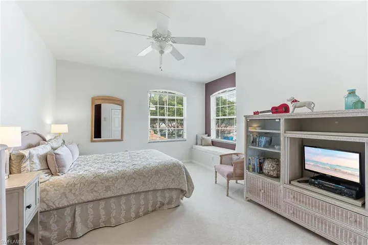 2190 Arielle Dr 901, Naples, Florida 34109