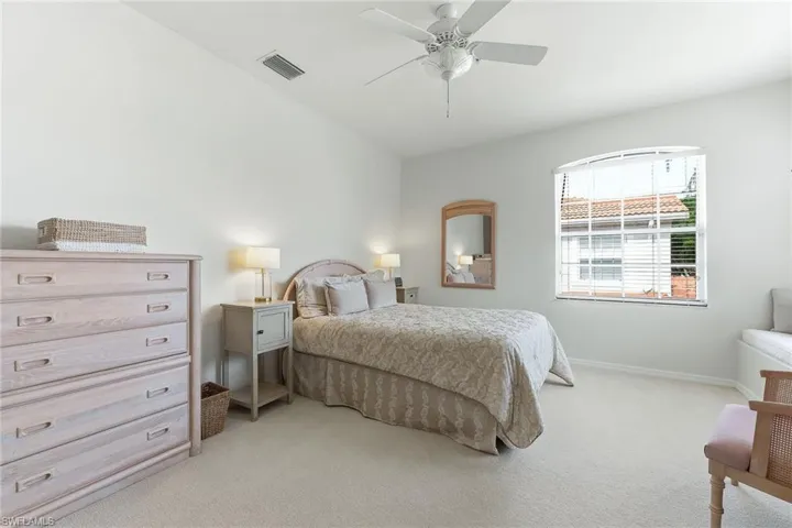 2190 Arielle Dr 901, Naples, Florida 34109