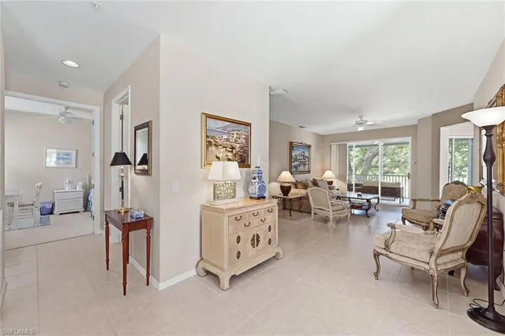 2190 Arielle Dr 901, Naples, Florida 34109