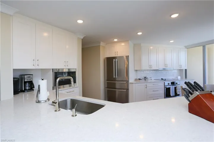 4041  Gulf Shore N BLVD, Naples, FL 34103