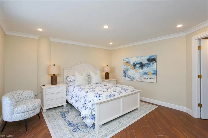 4041  Gulf Shore N BLVD, Naples, FL 34103