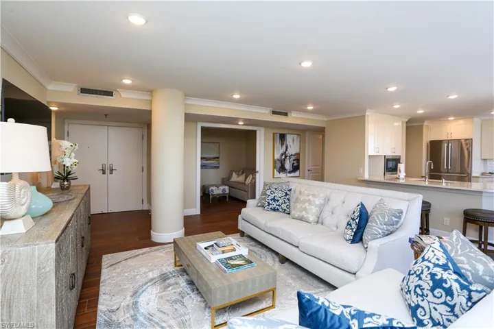 4041  Gulf Shore N BLVD, Naples, FL 34103