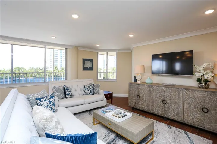4041  Gulf Shore N BLVD, Naples, FL 34103