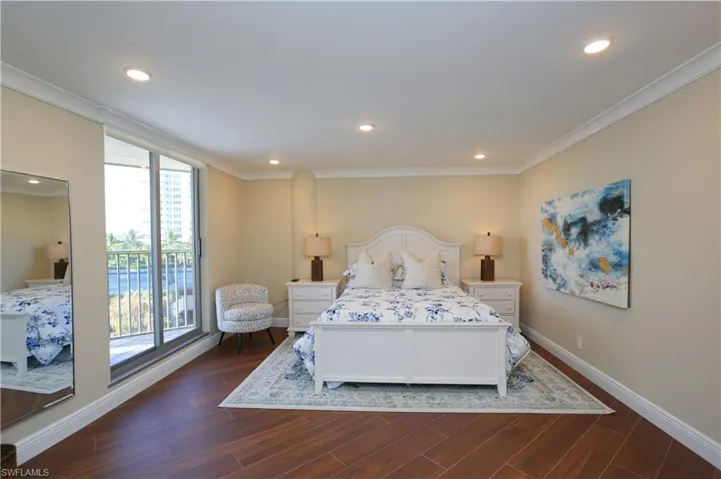 4041  Gulf Shore N BLVD, Naples, FL 34103
