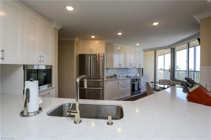 4041  Gulf Shore N BLVD, Naples, FL 34103