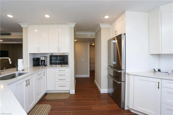 4041  Gulf Shore N BLVD, Naples, FL 34103