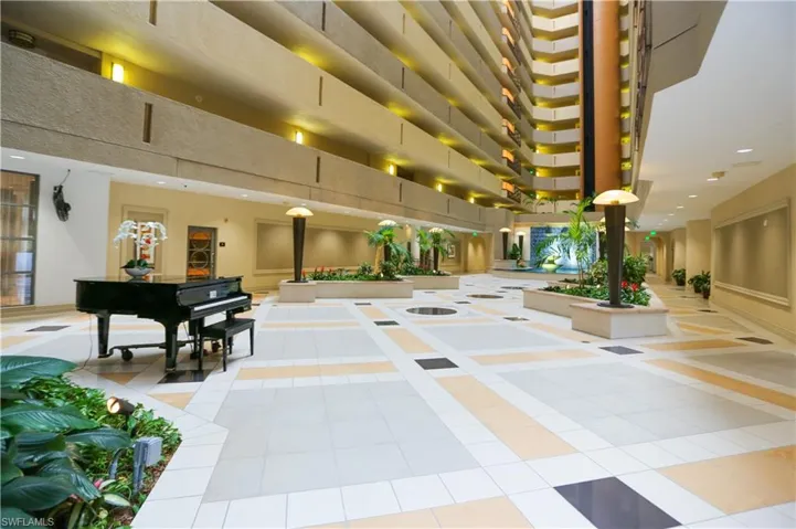 4041  Gulf Shore N BLVD, Naples, FL 34103