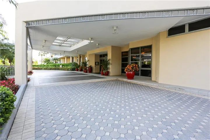 4041  Gulf Shore N BLVD, Naples, FL 34103