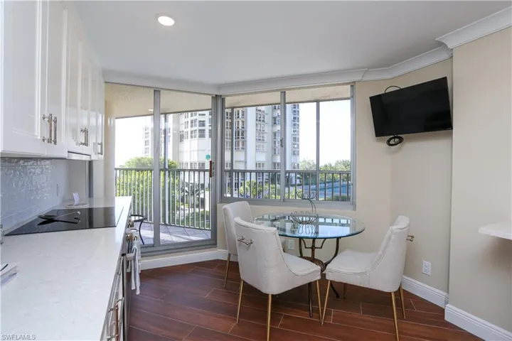 4041  Gulf Shore N BLVD, Naples, FL 34103