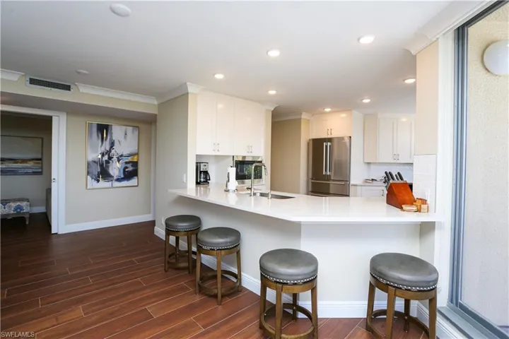 4041  Gulf Shore N BLVD, Naples, FL 34103