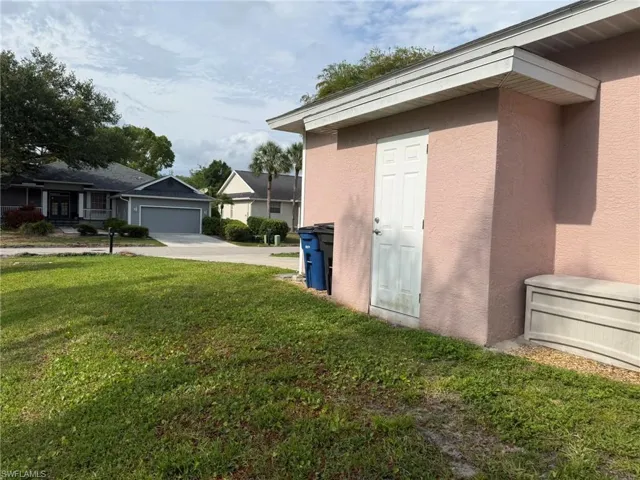 7899 Sandel Wood Cir W, Fort Myers, Florida 33908