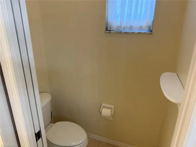 7899 Sandel Wood Cir W, Fort Myers, Florida 33908