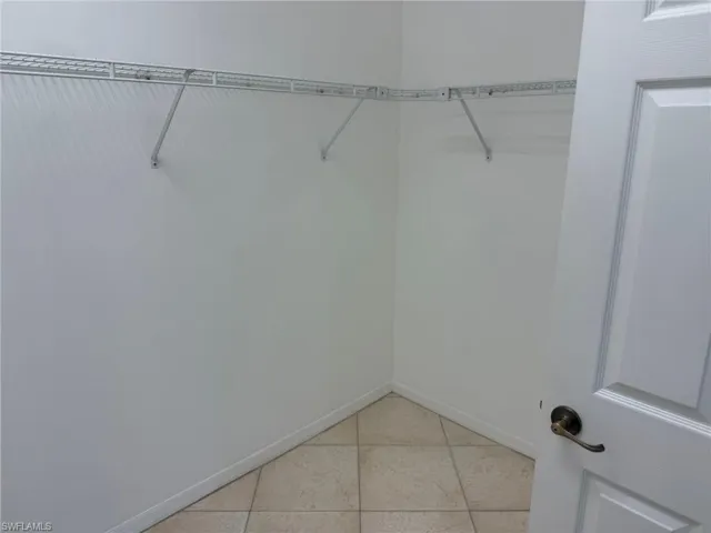 7899 Sandel Wood Cir W, Fort Myers, Florida 33908
