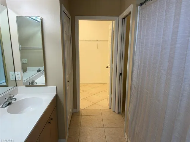 7899 Sandel Wood Cir W, Fort Myers, Florida 33908