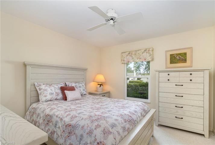 Guest bedroom with queen bed