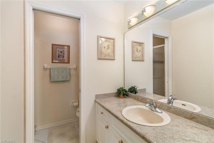 en suite with shower and slider door