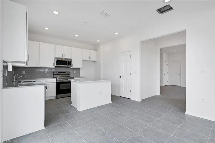 17319 Peregrine Way, Babcock Ranch, Florida 33982