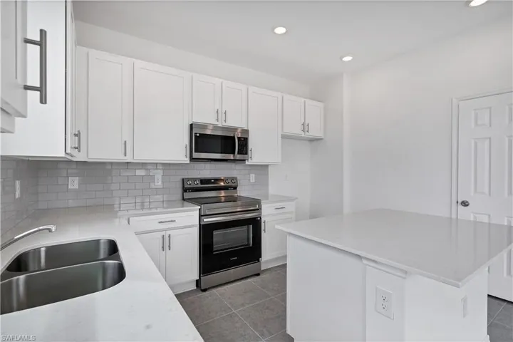 17319 Peregrine Way, Babcock Ranch, Florida 33982