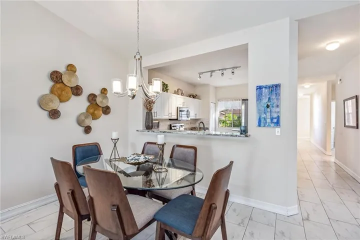 675 Luisa LN # 2, NAPLES FL 34104
