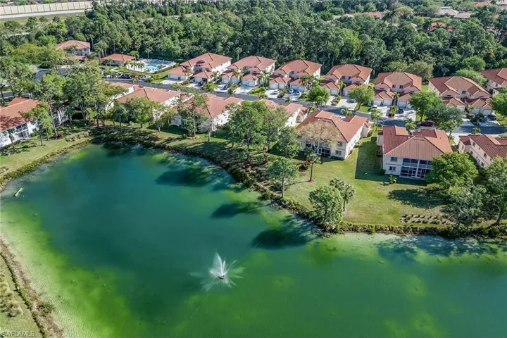 675 Luisa LN # 2, NAPLES FL 34104