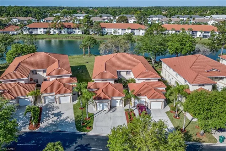 675 Luisa LN # 2, NAPLES FL 34104