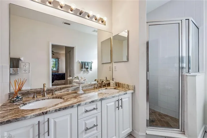 675 Luisa LN # 2, NAPLES FL 34104