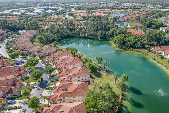 675 Luisa LN # 2, NAPLES FL 34104