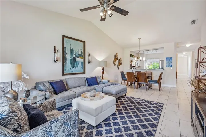 675 Luisa LN # 2, NAPLES FL 34104