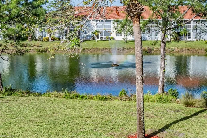675 Luisa LN # 2, NAPLES FL 34104